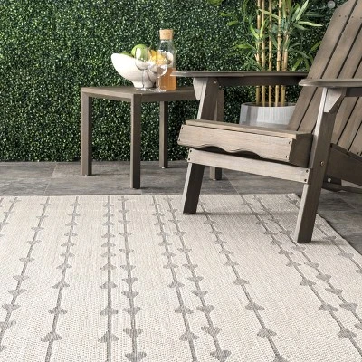 NuLOOM Kiernan Vertical Teardrop Stripe Indoor And Outdoor Area Rug 9 NuLOOM Kiernan Vertical Teardrop Stripe Indoor And Outdoor Area Rug - Image 7