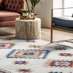 NuLOOM Nina Aztec Area Rug 19 NuLOOM Nina Aztec Area Rug -Home Shop GUEST 32ef75fa ce2b 425e 8745 4008a8866814