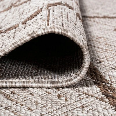 Carwa Diamond Trellis Indoor/Outdoor Area Rug - JONATHAN Y 6 Carwa Diamond Trellis Indoor/Outdoor Area Rug - JONATHAN Y - Image 4