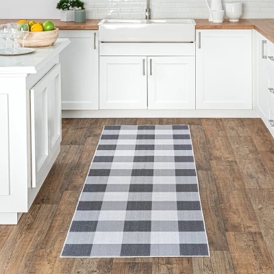 NuLOOM Lucy Machine Washable Farmhouse Buffalo Plaid Area Rug 3 NuLOOM Lucy Machine Washable Farmhouse Buffalo Plaid Area Rug
