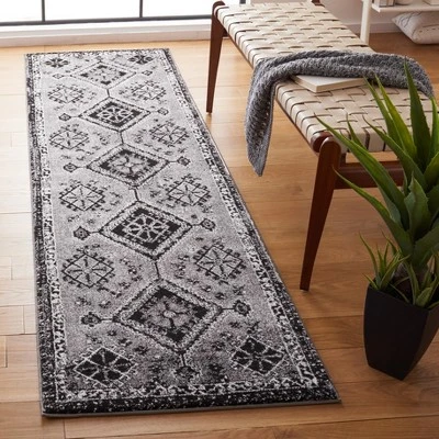Vintage Hamadan VTH293 Power Loomed Area Rug - Safavieh 3 Vintage Hamadan VTH293 Power Loomed Area Rug - Safavieh