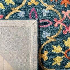 Kaitlyn Shapes Hooked Rug - Safavieh -Home Shop GUEST ce14b690 270c 4e90 8522 30adb6e722f6